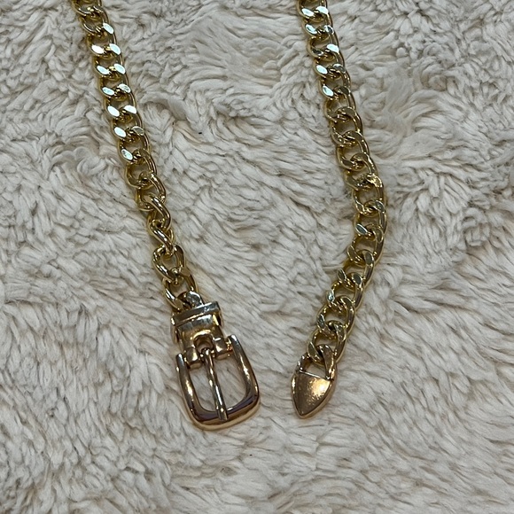 Gold Cuban link belt - Picture 3 of 5